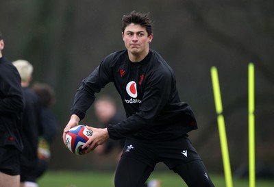030226 - Wales Rugby Training - Louis Rees-Zammit during training