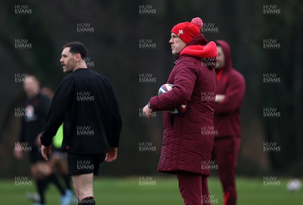 030226 - Wales Rugby Training - Steve Tandy, Head Coach during training