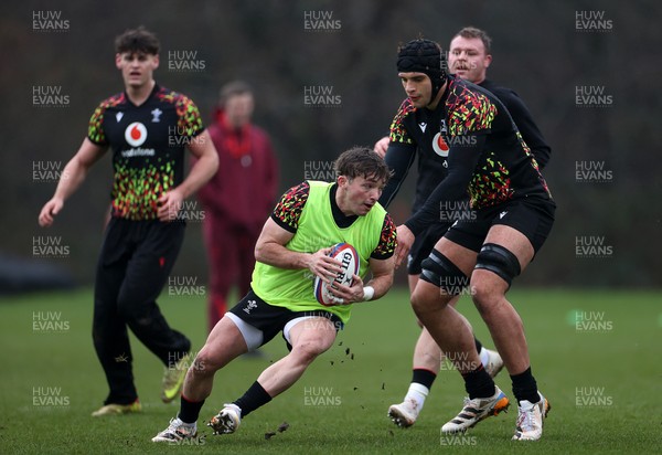 030226 - Wales Rugby Training - Dan Edwards during training