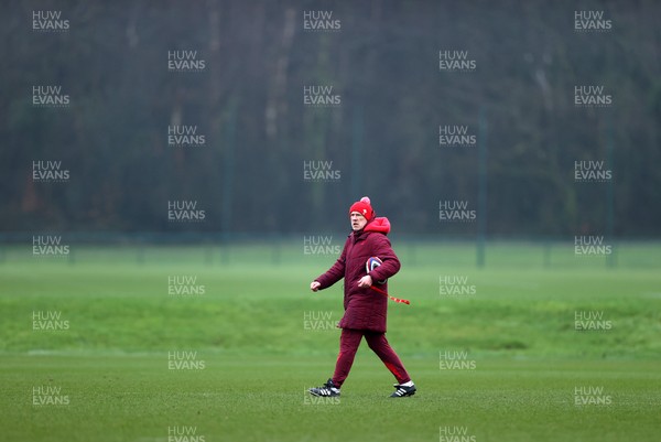 030226 - Wales Rugby Training - Steve Tandy, Head Coach during training