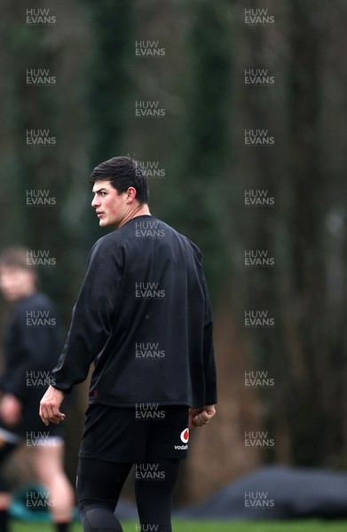 030226 - Wales Rugby Training - Louis Rees-Zammit during training