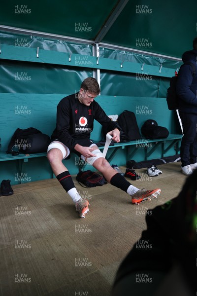 030226 - Wales Rugby Training - Taine Plumtree during training