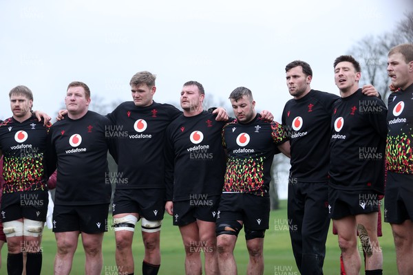 030226 - Wales Rugby Training - Dewi Lake speaks in the team huddle
