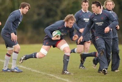03.03.08 - Wales Rugby Training - Alun Wyn Jones in action during training 