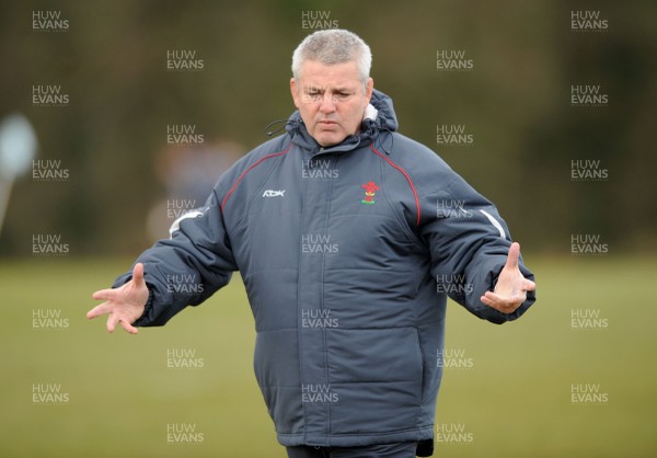 03.03.08 - Wales Rugby Training - Wales Coach, Warren Gatland during training 