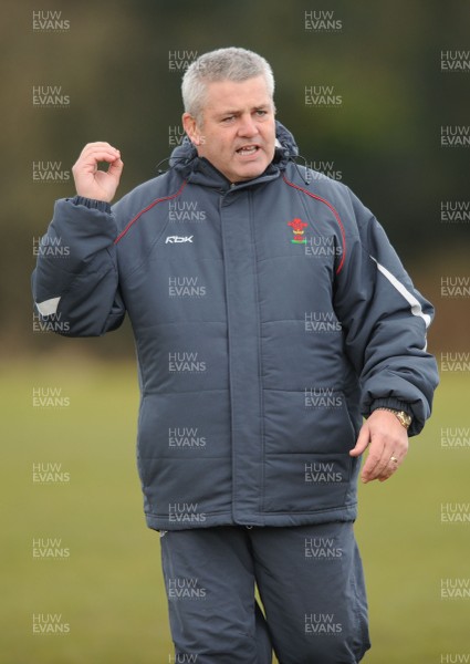 03.03.08 - Wales Rugby Training - Wales Coach, Warren Gatland during training 