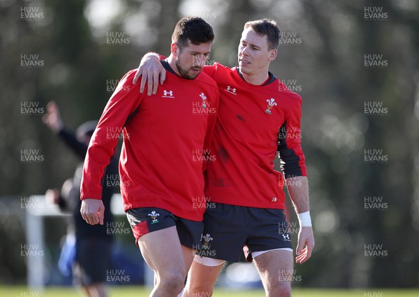 030320 - Wales Rugby Training - Justin Tipuric and Liam Williams during training