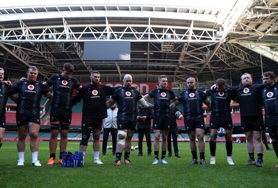 030325 - Wales Rugby Training at the Principality Stadium at the start of the week leading up to their 6 Nations game against Scotland - Wales team huddle