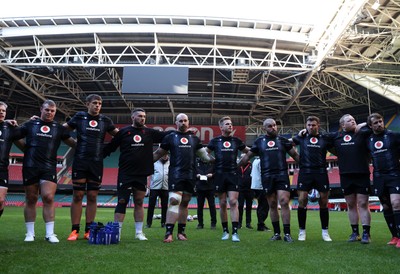 030325 - Wales Rugby Training at the Principality Stadium at the start of the week leading up to their 6 Nations game against Scotland - Wales team huddle