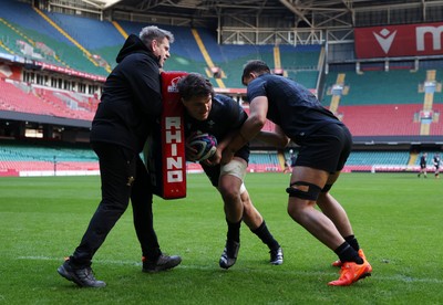 030325 - Wales Rugby Training at the Principality Stadium at the start of the week leading up to their 6 Nations game against Scotland - Teddy Williams during training