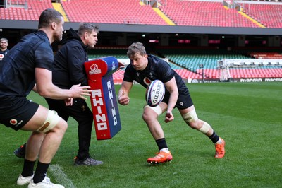 030325 - Wales Rugby Training at the Principality Stadium at the start of the week leading up to their 6 Nations game against Scotland - Jac Morgan during training