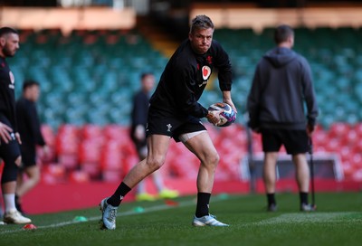 030325 - Wales Rugby Training at the Principality Stadium at the start of the week leading up to their 6 Nations game against Scotland - Gareth Anscombe during training