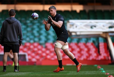 030325 - Wales Rugby Training at the Principality Stadium at the start of the week leading up to their 6 Nations game against Scotland - Aaron Wainwright during training