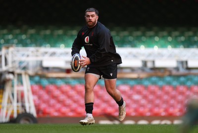 030325 - Wales Rugby Training at the Principality Stadium at the start of the week leading up to their 6 Nations game against Scotland - Kemsley Mathias during training