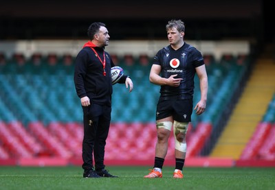 030325 - Wales Rugby Training at the Principality Stadium at the start of the week leading up to their 6 Nations game against Scotland - Matt Sherratt, Head Coach and Jac Morgan during training