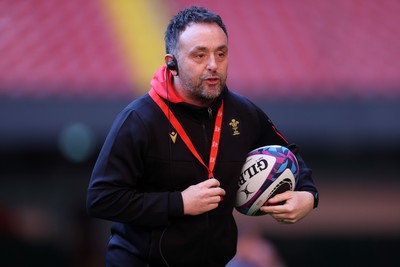 030325 - Wales Rugby Training at the Principality Stadium at the start of the week leading up to their 6 Nations game against Scotland - Matt Sherratt, Head Coach during training