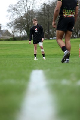 030326 - Wales Rugby Training ahead of their 6 Nations game against Ireland this week - Ellis Mee during training
