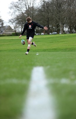 030326 - Wales Rugby Training ahead of their 6 Nations game against Ireland this week - Ellis Mee during training