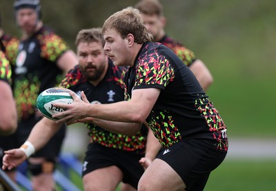 030326 - Wales Rugby Training ahead of their 6 Nations game against Ireland this week - Archie Griffin during training