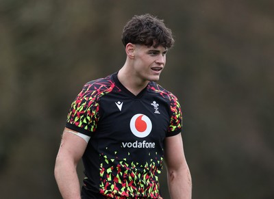 030326 - Wales Rugby Training ahead of their 6 Nations game against Ireland this week - Eddie James during training