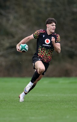 030326 - Wales Rugby Training ahead of their 6 Nations game against Ireland this week - Eddie James during training