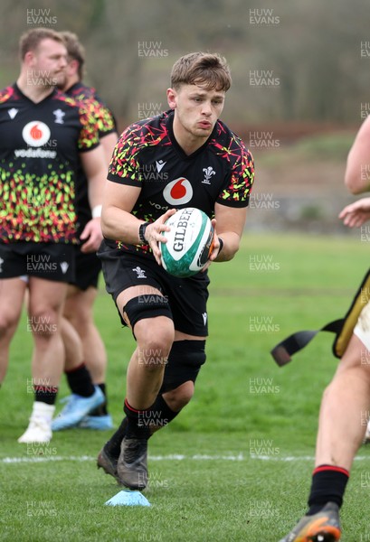030326 - Wales Rugby Training ahead of their 6 Nations game against Ireland this week - Alex Mann during training