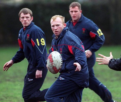 030398 - Wales Rugby Training -  (L-R) Kevin Morgan, Neil Jenkins and Leigh Davies during training 