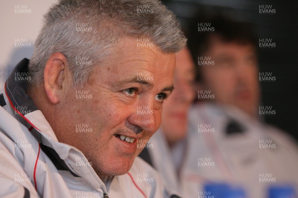 03.06.08 Wales rugby in S.Africa... Wales Coach Warren Gatland speaks at press conference after training at Stellenbosch University.   