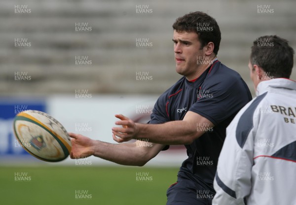 03.06.08 Wales rugby in S.Africa... Wales Jamie Roberts during training in Stellenbosch University.   
