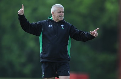 03.06.10 - Wales Rugby Training - Wales head coach Warren Gatland makes a point during training. 