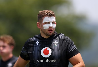 030725 - Wales Rugby Training ahead of their game against Japan on Saturday - Elliot Dee during training