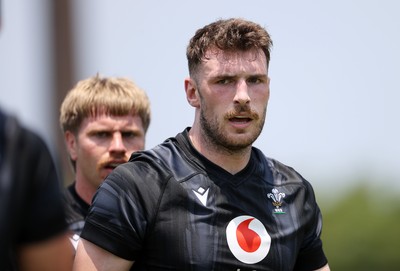 030725 - Wales Rugby Training ahead of their game against Japan on Saturday - James Ratti during training