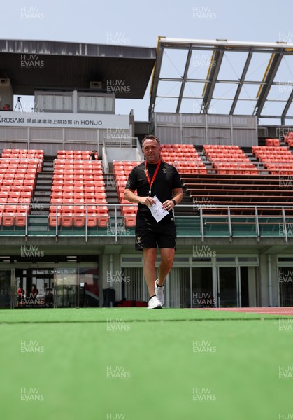 030725 - Wales Rugby Training ahead of their game against Japan on Saturday - Matt Sherratt, Head Coach during training