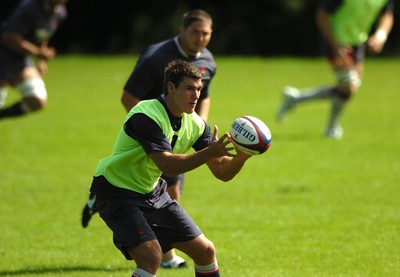 03.08.07 - Wales Rugby Training - Tom James during training 