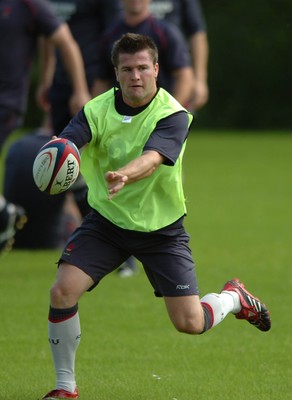 03.08.07 - Wales Rugby Training - Ceri Sweeney offloads during training 