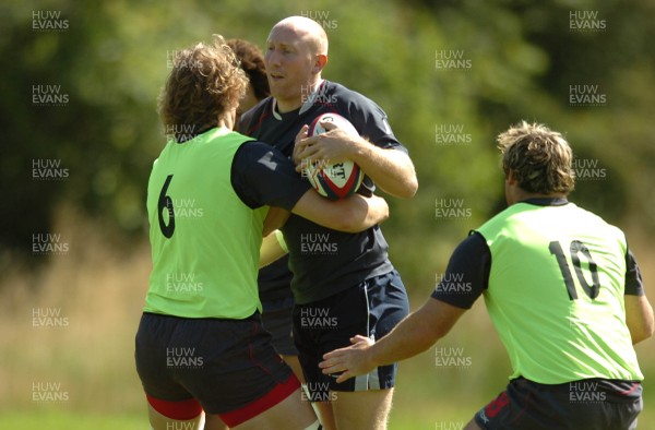 03.08.07 - Wales Rugby Training - Tom Shanklin is caught by Alun Wyn Jones during training 