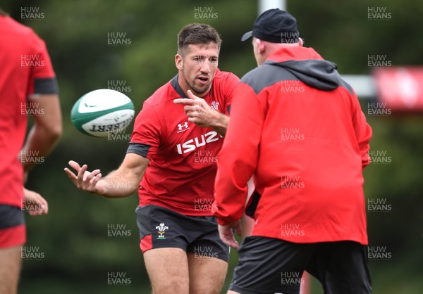 030919 - Wales Rugby Training - Justin Tipuric during training