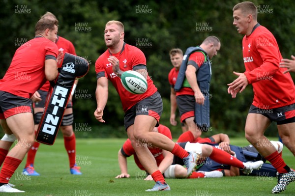 030919 - Wales Rugby Training - Ross Moriarty during training