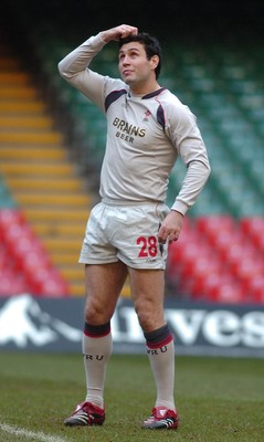 03.11.06 - Wales Rugby Training - Stephen Jones during training 