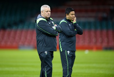 031114 - Wales Rugby Training -Warren Gatland and Prav Mathema during training