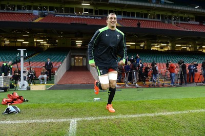 031114 - Wales Rugby Training -Sam Warburton walks out onto the new pitch at the Millennium Stadium