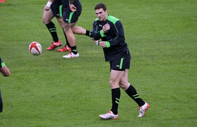 031114 - Wales Rugby Training - George North during training