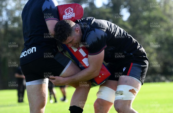 031122 - Wales Rugby Training - Will Rowlands during training