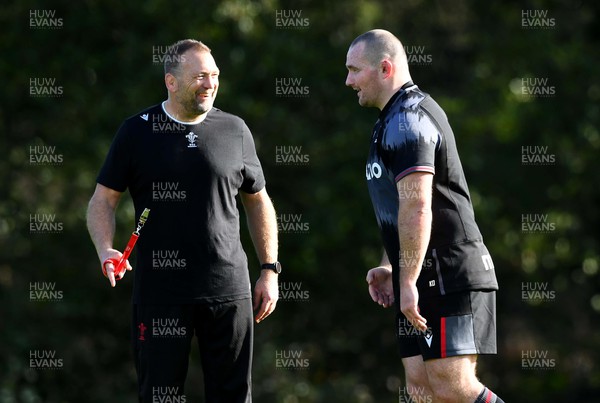 031122 - Wales Rugby Training - Jonathan Humphreys and Ken Owens during training