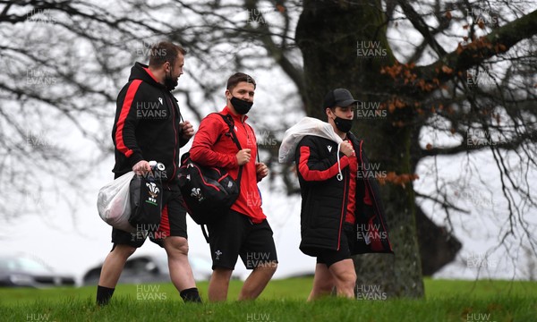 031220 - Wales Rugby Training - Sam Parry, Callum Sheedy and Kieran Hardy during training
