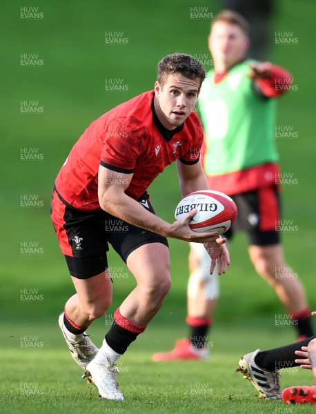 031220 - Wales Rugby Training - Kieran Hardy during training