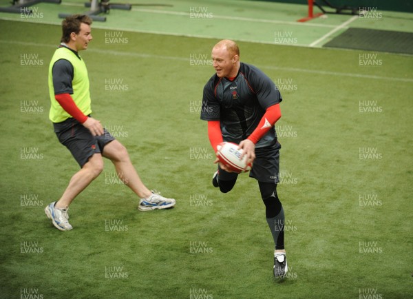 04.02.08 - Wales Rugby Training - Martyn Williams in action during training 