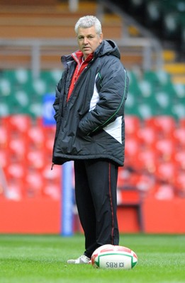 04.02.09 - Wales Rugby Training - Wales Head coach Warren Gatland at a training session ahead of his sides Six Nations match against Scotland 