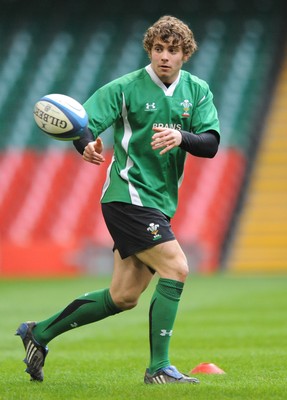 04.02.09 - Wales Rugby Training - Lee Halfpenny at a training session ahead of his sides Six Nations match against Scotland 