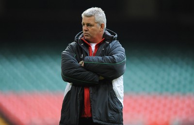 04.02.09 - Wales Rugby Training - Wales Head coach Warren Gatland at a training session ahead of his sides Six Nations match against Scotland 